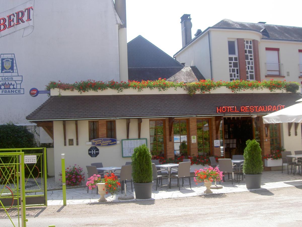 Hotel Saint-Hubert Cour-Cheverny Exterior photo